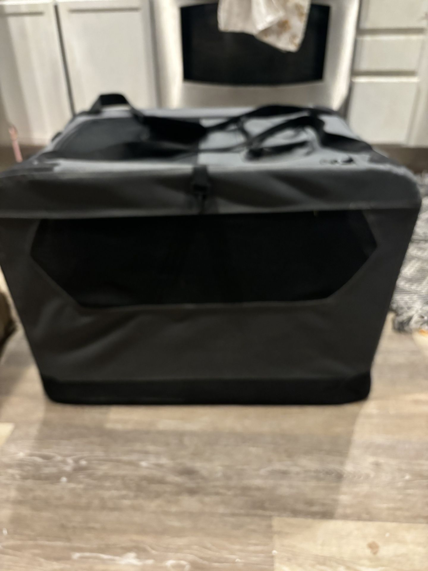 Dog Crate/ Carrier With Handles 