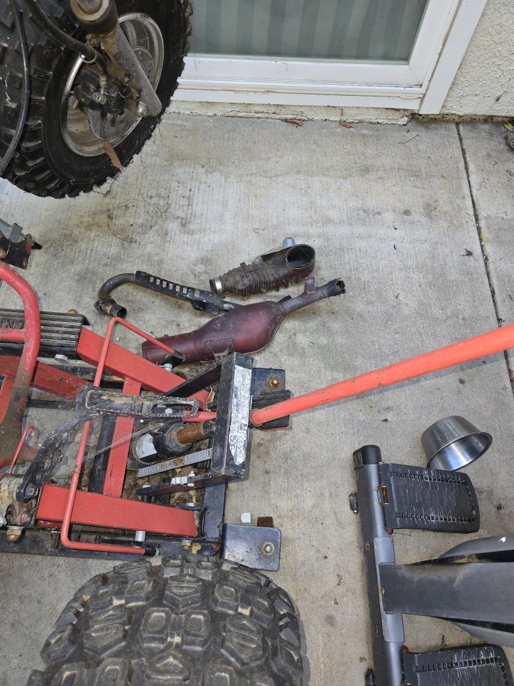 Majolica Strawberries Plate Sarreguemines, Circa 1880Honda ATC 200x For Parts Or Repair