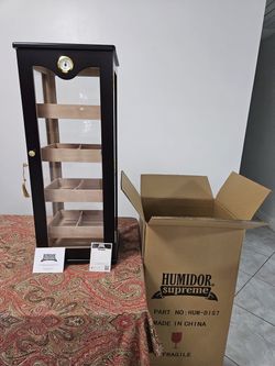 Humidor Supreme Cigar Cabinet / Display Humidor