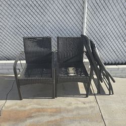 Free 4 Outdoor Chairs 