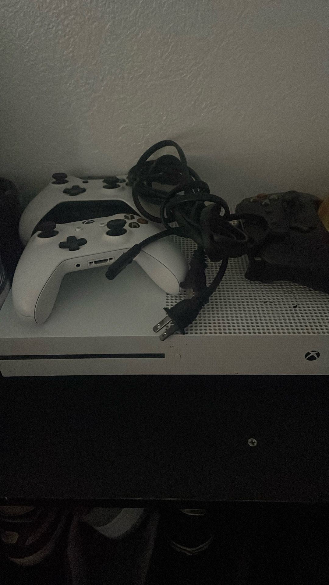 Xbox One S