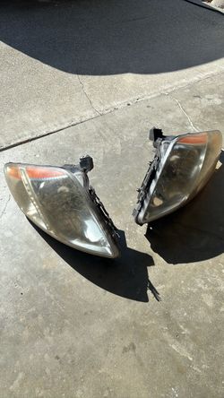 Prius head light housing
