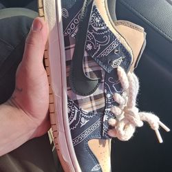 Sz 8.5 Travis Scott dunks 350$$ or trades