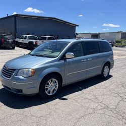 2009 Chrysler Town & Country