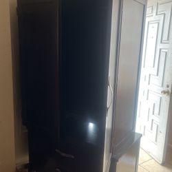FREE DARK WOOD CLOSER DRESSER