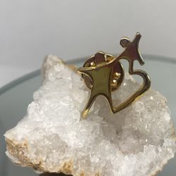 Vintage Parent Child Heart Designed Collectible Pin Gold Tone