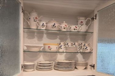 Dishes  = noritake -summer estate pattern