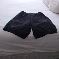 Dark Grey Large Lululemon Man's Shorts