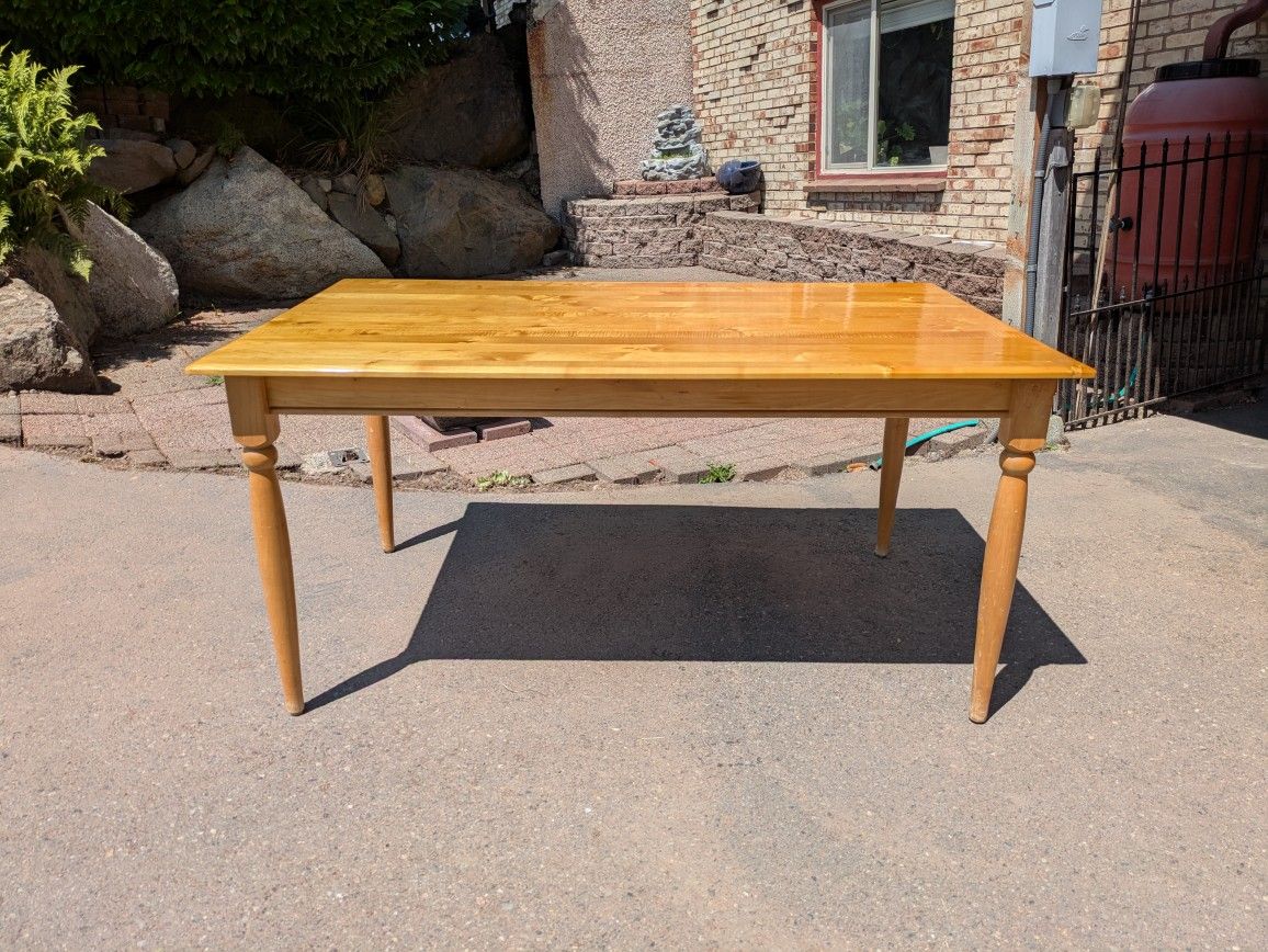 Maple Dining Table, 60" L x 36" W x 29" H