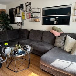 Sectional - 700 obo