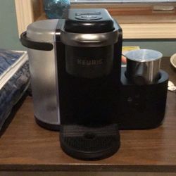 Keurig Cafe’ Single serve, coffee, latte, and cappuccino maker