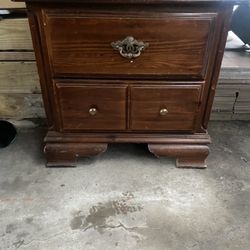 2 Drawer Night Stand 