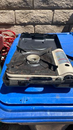 Portable Gas Stove / With A Gas Tank