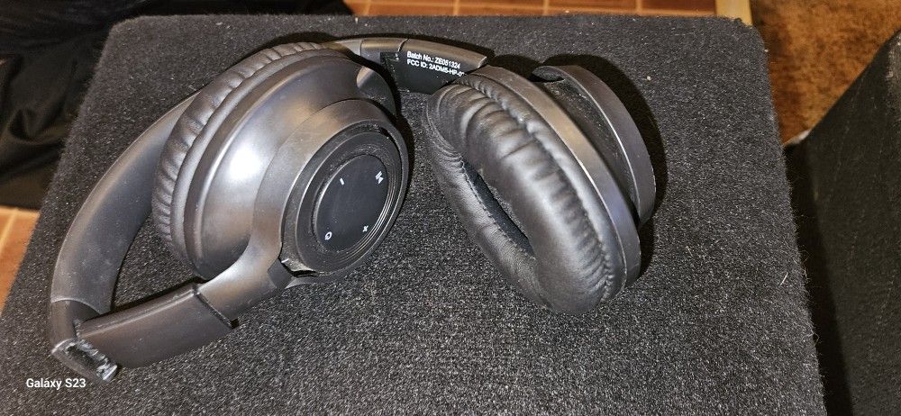 Bluetooth Headphones 