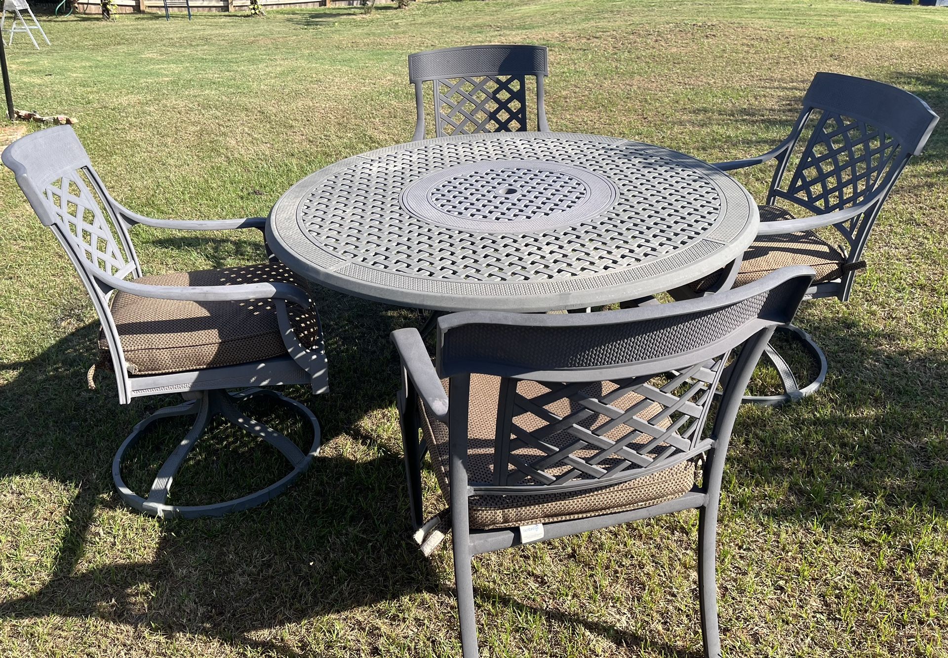 Iron Patio Furniture Set