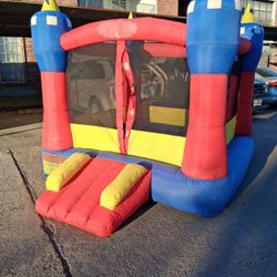 Brincolin Inflable 8'x8' $120 Dlls. O.B.O 