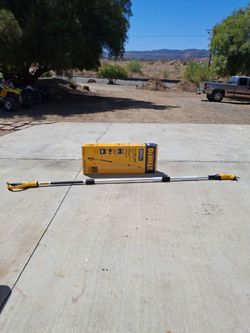 Dewalt 20V Max 1-1/2" Pole Pruner (tool only