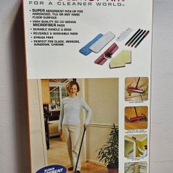 Scunci Floormop Kit for a Cleaner World Super Absorbent Microfiber Swivel Mop Never Used  Vintage 2005 LN International Inc.