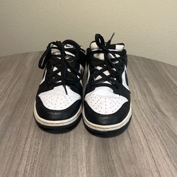 Nike Dunk Low Pandas