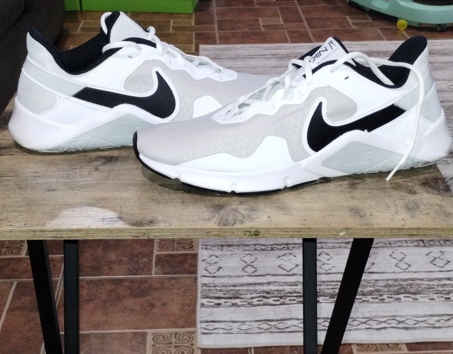 Nike Shoes. Size 13 In Men for Sale in West Covina, CA OfferUp