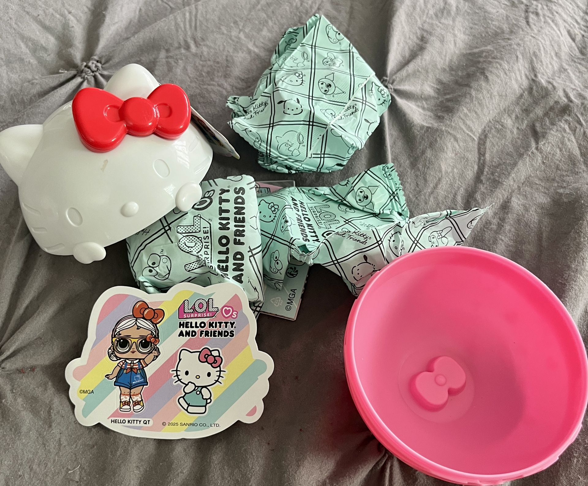 Hello kitty LOL Surprise Doll
