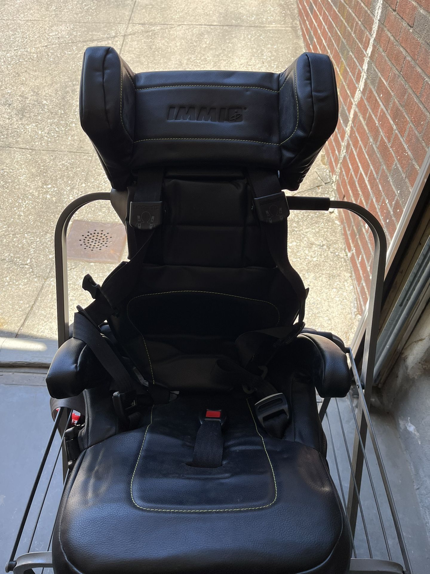 IMMI Go Car seat