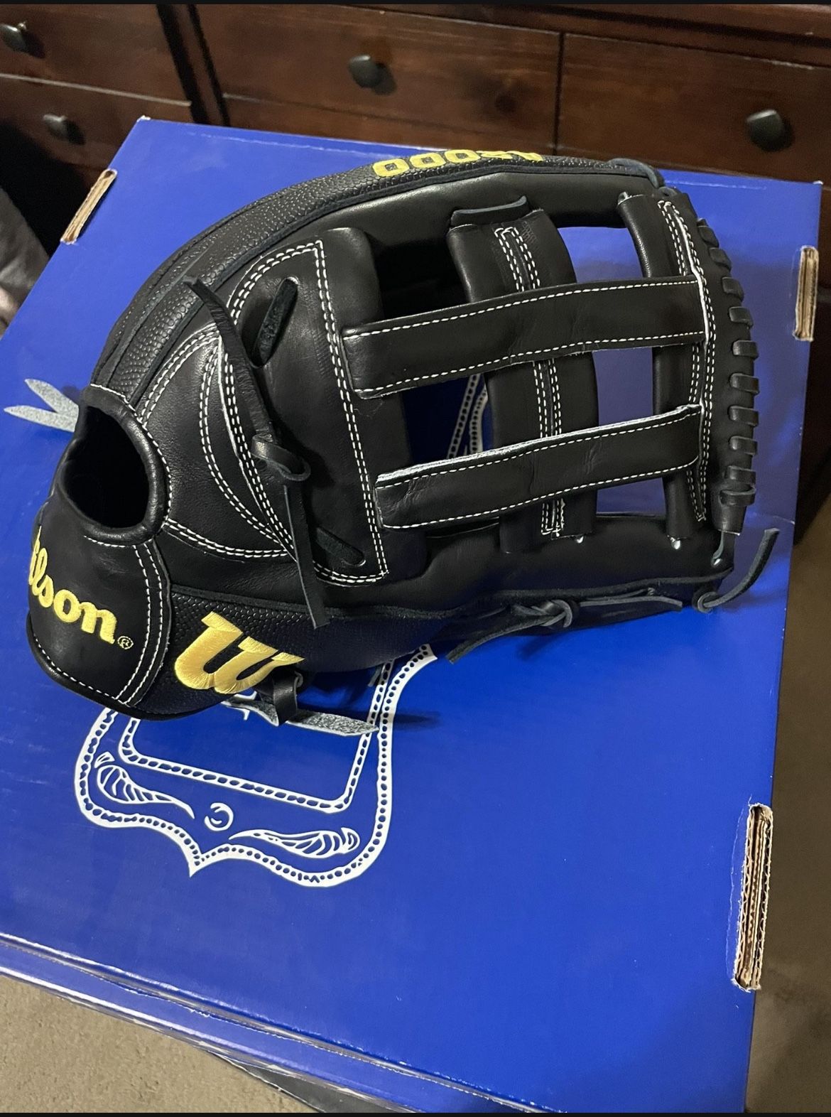 Wilson A2000 Pro Issue Baseball/Softball Glove