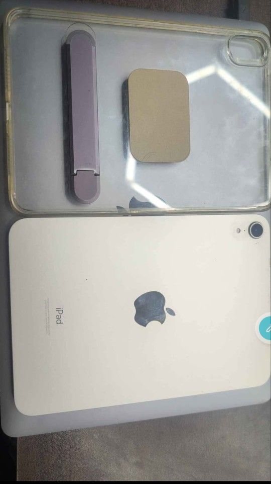 I Pad Mini 6th Generation W/Case