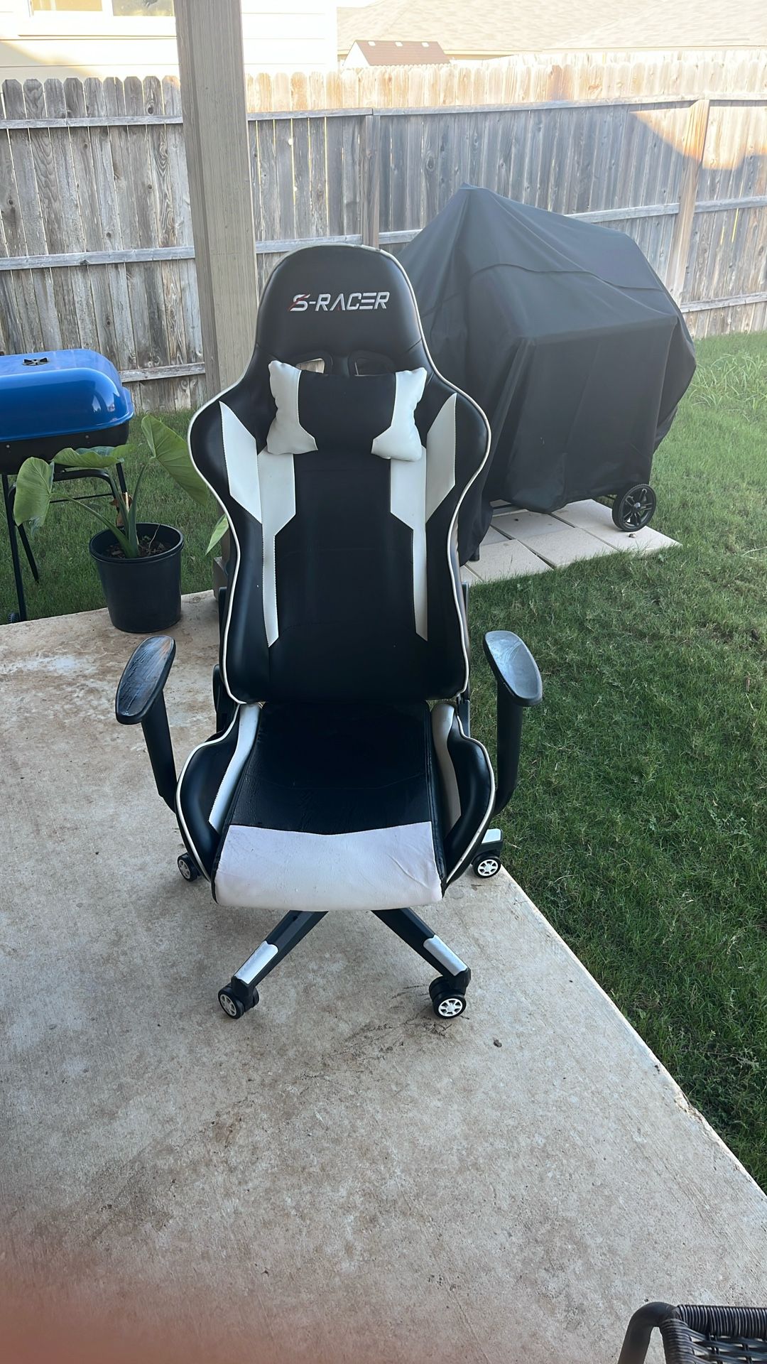gaming chair