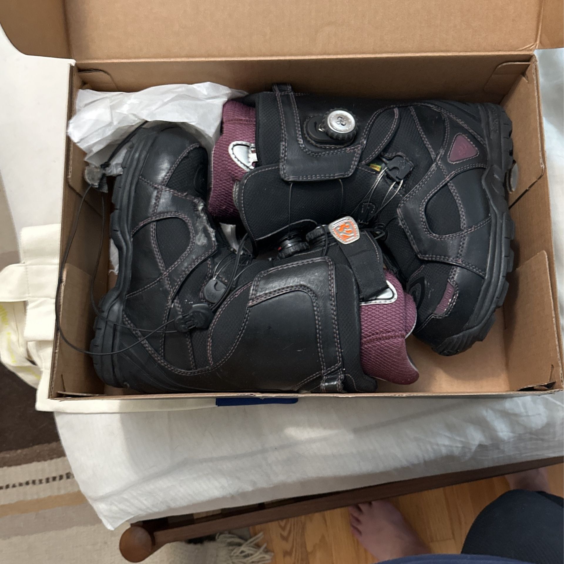 ThirtyTwo Women’s Double Boa Snowboard Boots Size 8.5
