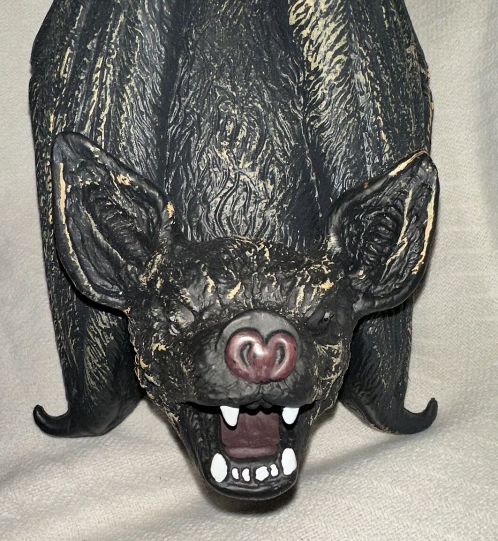 Halloween Prop Swinging Rocking Screeching Vampire Bat 18" Sound Action