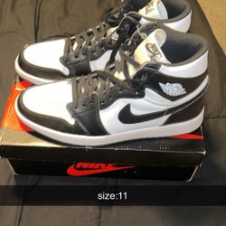 Air Jordan 1 Retro High OG Black & White 