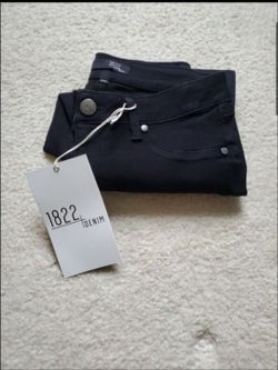 Midrise Skinny Jeans Black