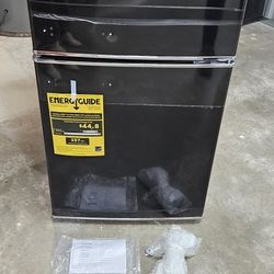 New Galanz 20 in. 3.1 cu. ft. Retro Top Freezer Refrigerator