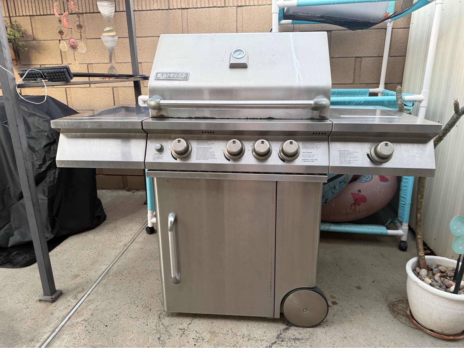 Grill (propane) $100.00 or best offer.
