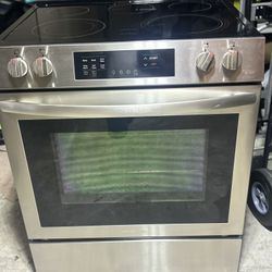 Like new Frigidaire Range 