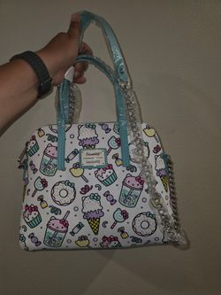 Hello kitty sanrio lougefly purse