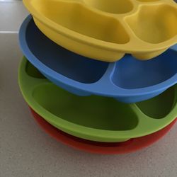 Silicone Cups And Plates For Toddlers.