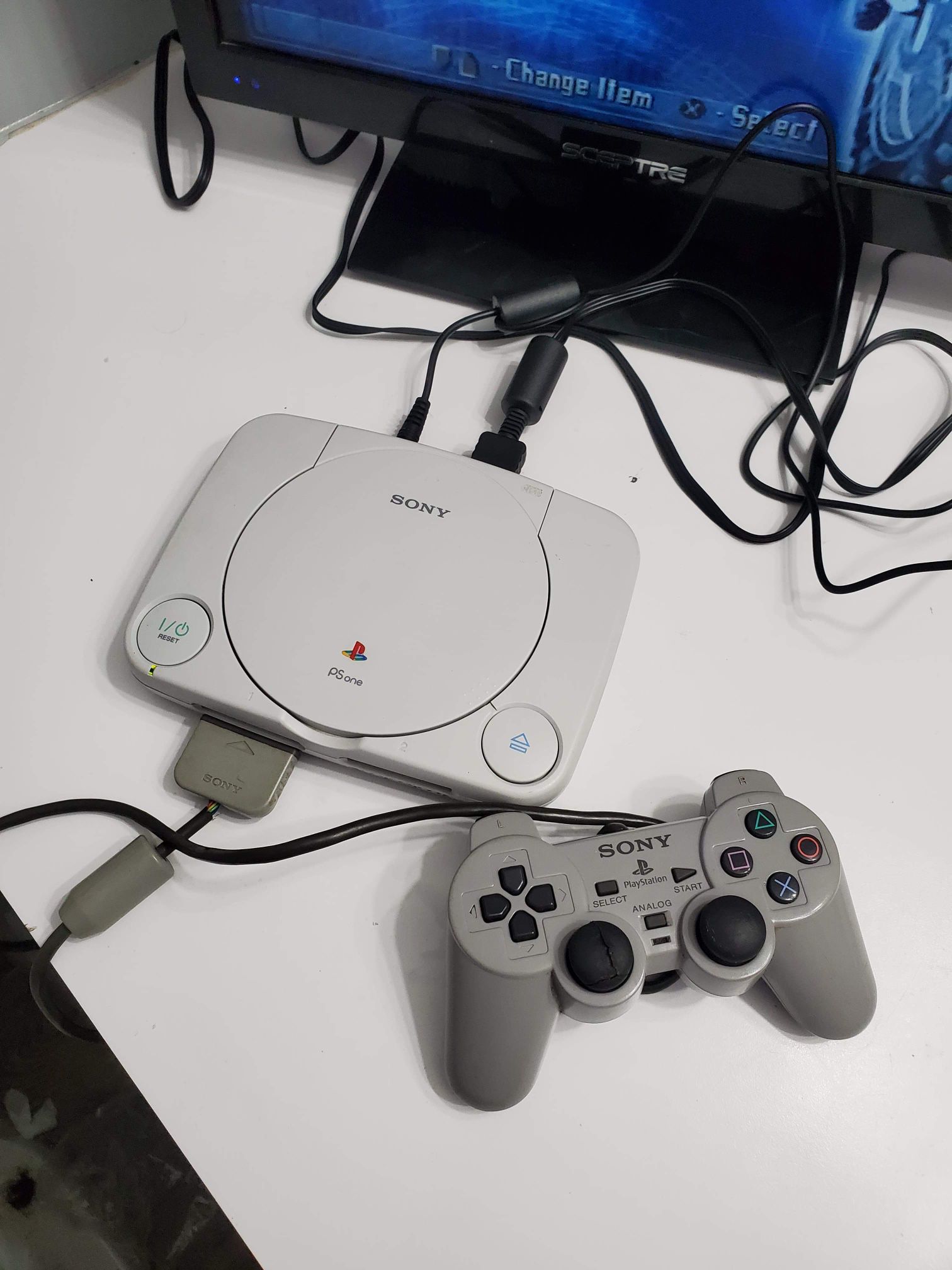 Playstation 1 Slim (Original) (Classic) (All Cords And 1 Remote