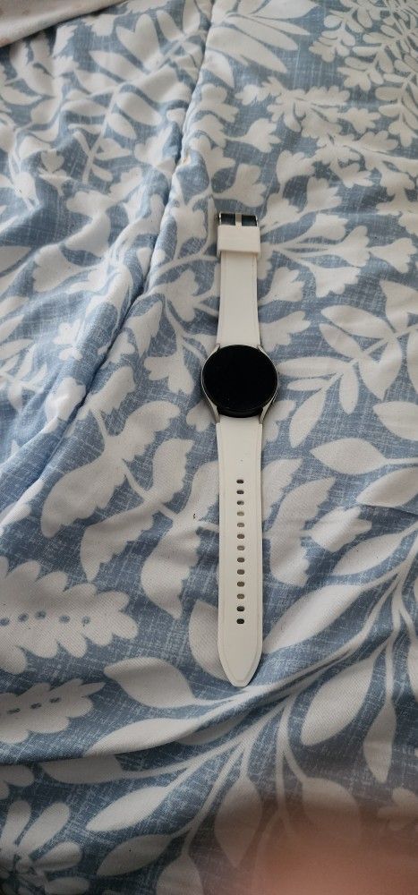 Samsung Galaxy Watch 4