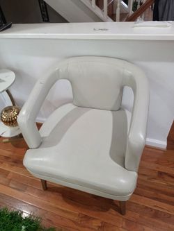Accent chair