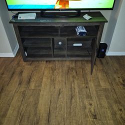 Tv stand 