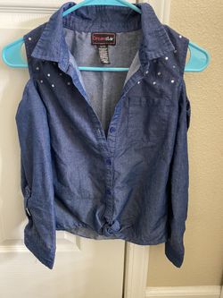 Girls 7-8 shows shoulders