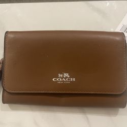 Brown Coach Wristlet New With Tags