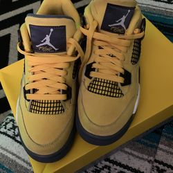 Kids Jordan 4 (use 2x) Like New