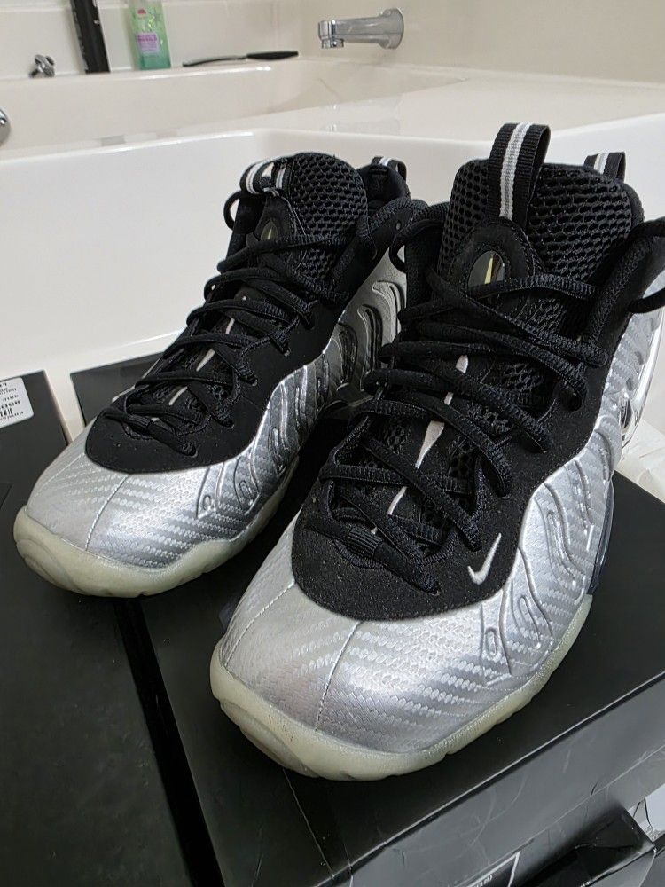 2015 NIKE LITTLE POSITE Silver Metallic Size 7Y