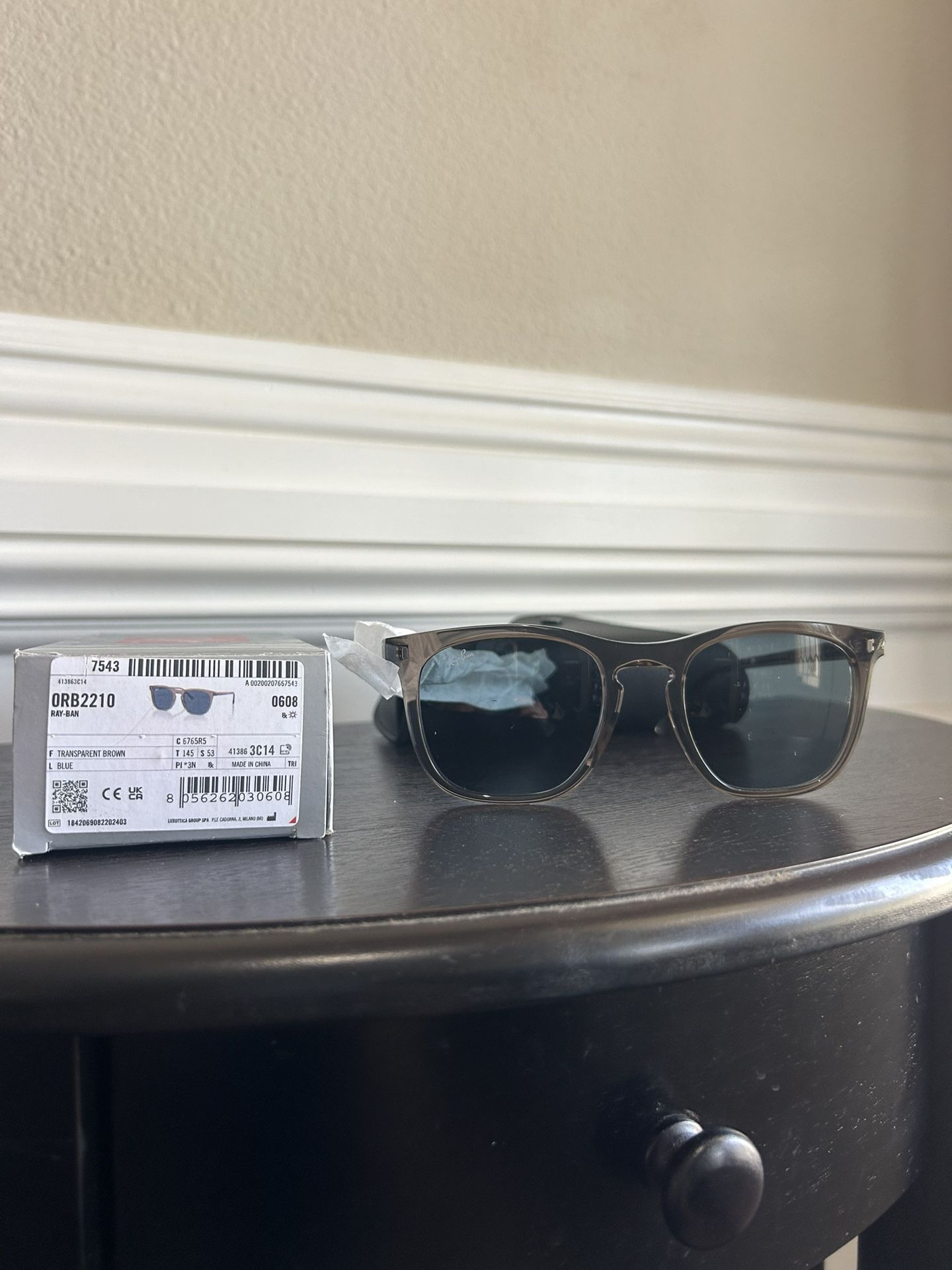 Ray Ban Sunglasses $99 Brand New In Box