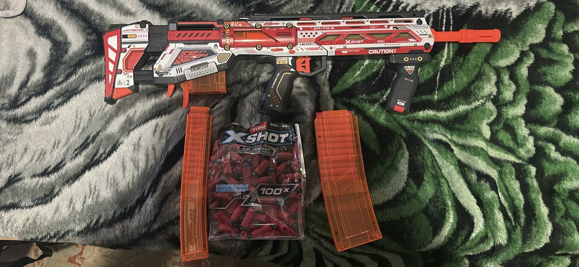 Nerf Rifle With Two Mags And Extra Bullets (need Gone Asap)