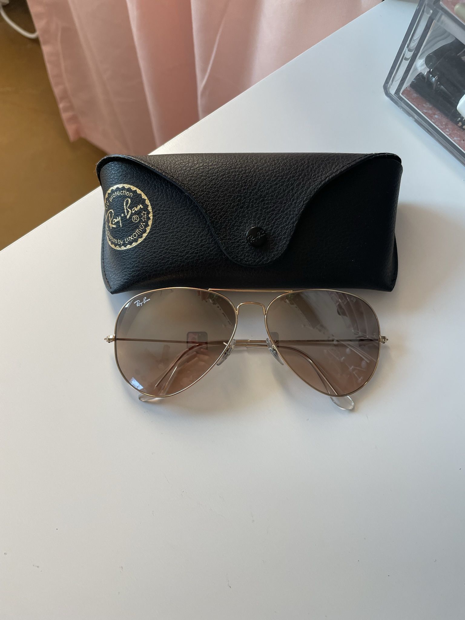 Ray Ban Gold Aviator Sunglasses