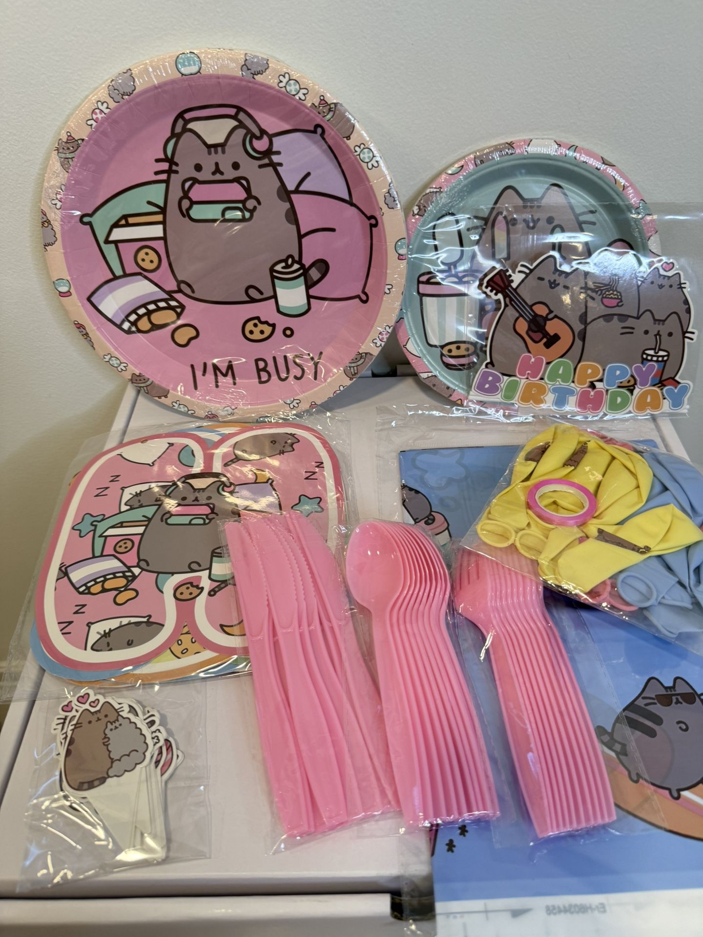 Pusheen The Cat Birthday Party Supplies For 10 People
